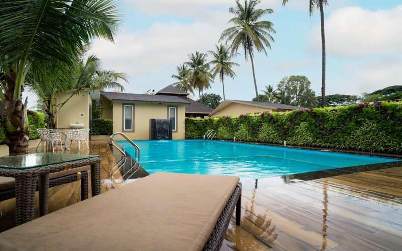 Gandharv Resorts Wai Esterno foto